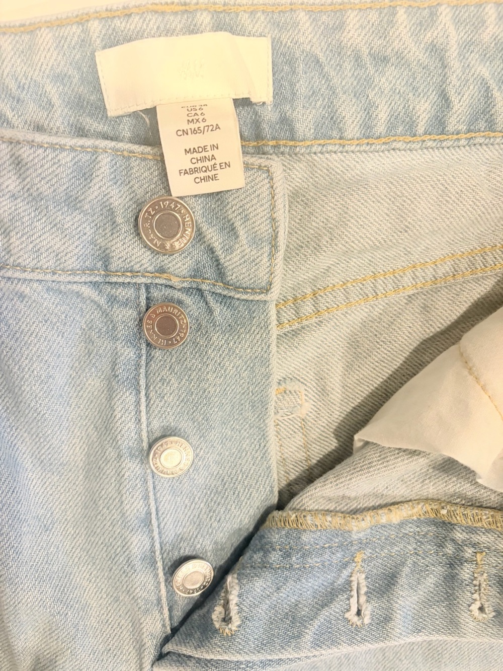 H&M High Waisted Straight Leg Jeans Light Wash Size 6 - Picture 5 of 5